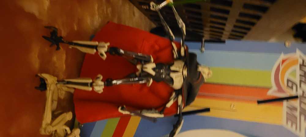 General Grevious - Hasbro (Star Wars: Prequels) action figure collectible [Barcode 3050976976] - Main Image 2