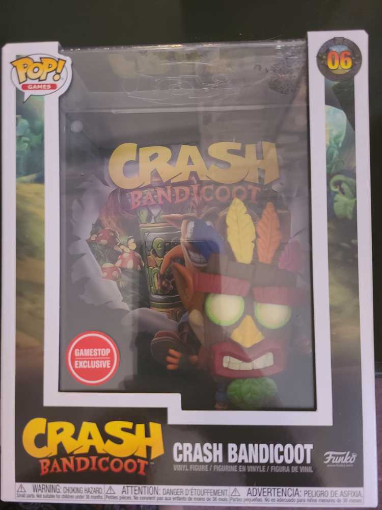 Crash Bandicoot 06 Crash With Aku Aku Mask Pop! Cover Figure  action figure collectible [Barcode 889698604901] - Main Image 2