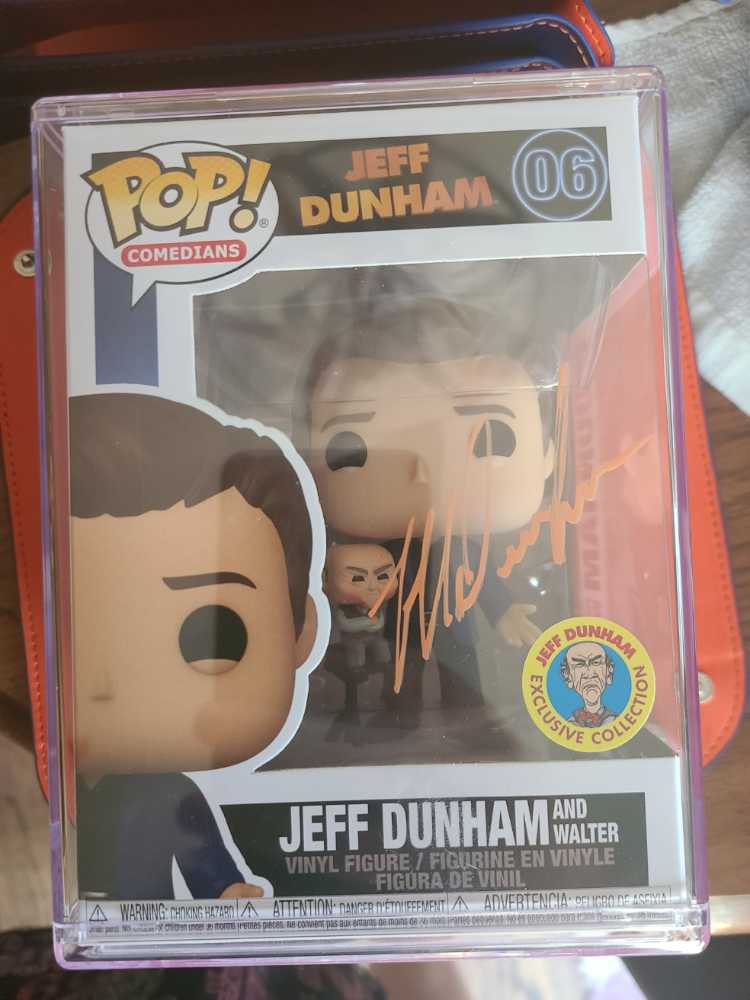 Jeff Dunham 06 Jeff Dunham With Walter Signed  action figure collectible [Barcode 88960890] - Main Image 1