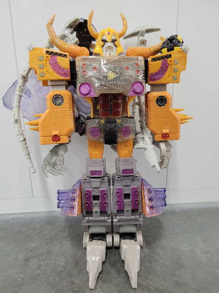 Unicron With Dead End 5th Missing 5 Missiles - Hasbro (Armada) action figure collectible - Main Image 2