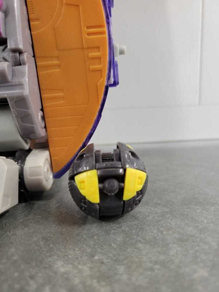 Dead End With Unicron 5th - Hasbro (Armada) action figure collectible - Main Image 3