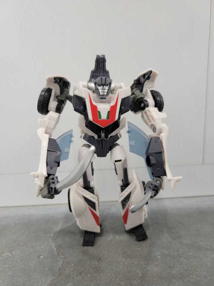 Wheeljack Robot Mode - Hasbro (Prime) action figure collectible - Main Image 2