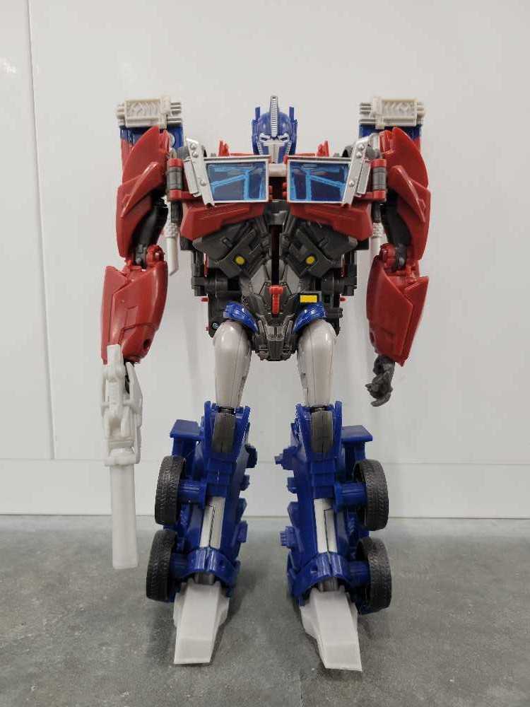 Optimus Prime - Hasbro (Weaponizer Class) action figure collectible - Main Image 2
