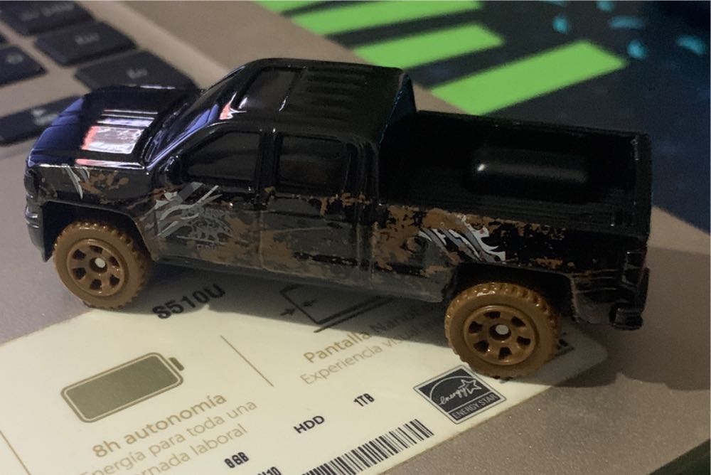 15 Chevy Silverado - Mattel (Jurassic World Vehiculos) action figure collectible - Main Image 3