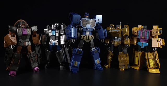 ARMAGEDDON (Bruticus) - Zeta Toys (Masterpiece Transformers) action figure collectible - Main Image 3