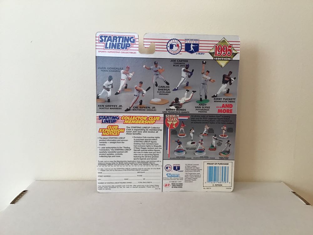 Cal Ripken, Jr. - Kenner action figure collectible - Main Image 2