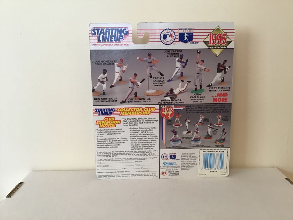 Cal Ripken, Jr. - Kenner action figure collectible - Main Image 2