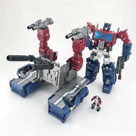 Powermaster Optimus Prime V2 MB-06C Power Baser - Fans Hobby (Super-God Masterforce) action figure collectible - Main Image 3