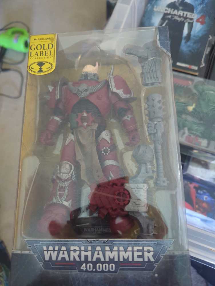 McFarlane Chaos Space Marine: Word Bearer - McFarlane Toys action figure collectible [Barcode 787926109474] - Main Image 2