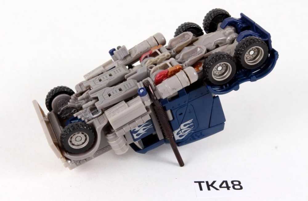 Optimus Prime Defender - Hasbro (Revenge Of The Fallen) action figure collectible - Main Image 3