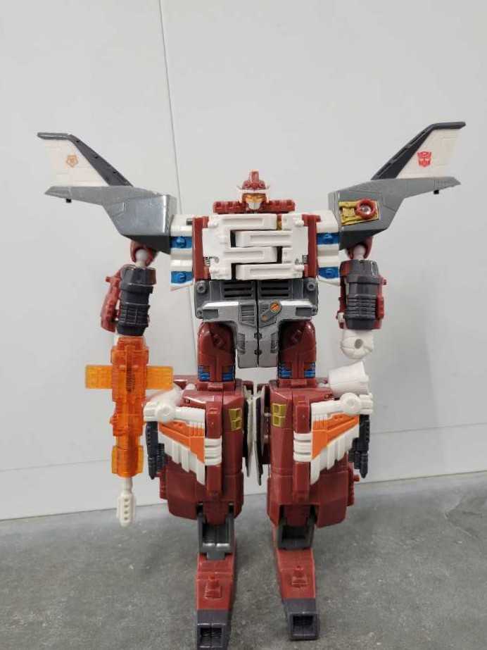 Jetfire 1st - Hasbro (Energon) action figure collectible - Main Image 2