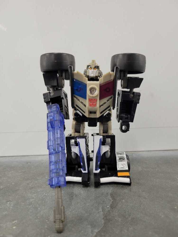 Prowl With Checkpoint S.W.A.T. K-Mart - Hasbro (Energon) action figure collectible - Main Image 2