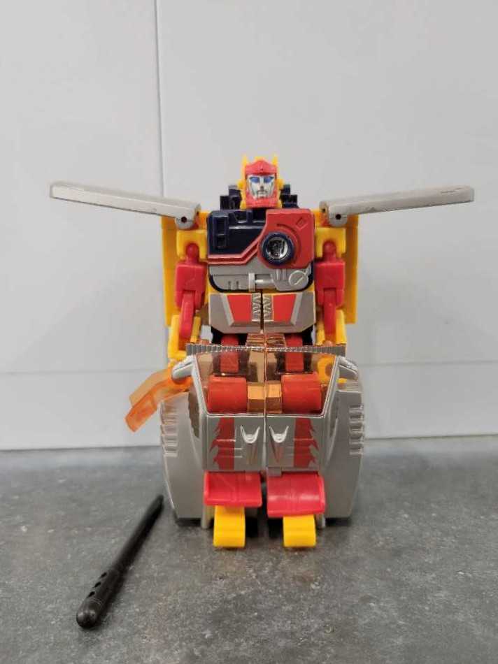 Hot Shot Energon Robot Mode - Hasbro (Energon) action figure collectible - Main Image 2