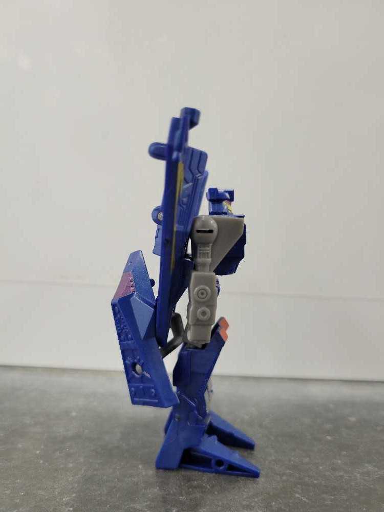 Soundwave Legends 1st (Robot Mode) - Hasbro (Cybertron) action figure collectible - Main Image 2