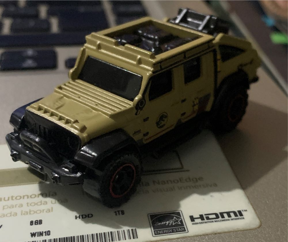 19 Jeep Gladiator - Matchbox / Mattel (Jurassic World Vehiculos) action figure collectible - Main Image 4