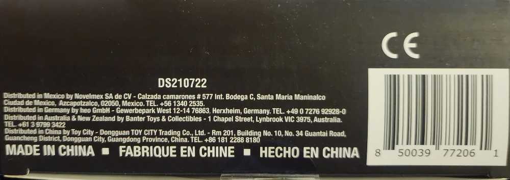 Donatello Street Style (Tan Main Jacket) - BST AXN / The Loyal Subjects (The Loyal Subjects: BST AXN (TMNT)) action figure collectible [Barcode 850039772061] - Main Image 4