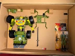 G.I. Joe/transformers Bumblebee A.W.E. Striker & Lonzo “Stalker” Wilkinson - Hasbro / Takara Tomy (Transformers Crossovers) action figure collectible [Barcode 5010996131461] - Main Image 7