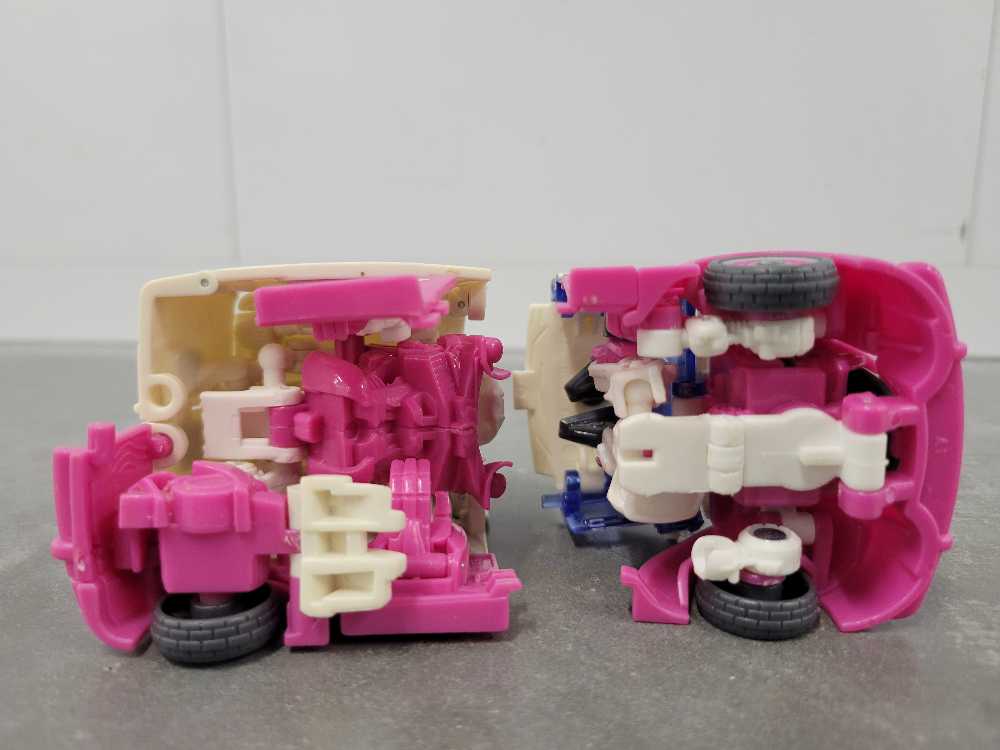 Skids Mudflap - Hasbro (Revenge Of The Fallen) action figure collectible - Main Image 4