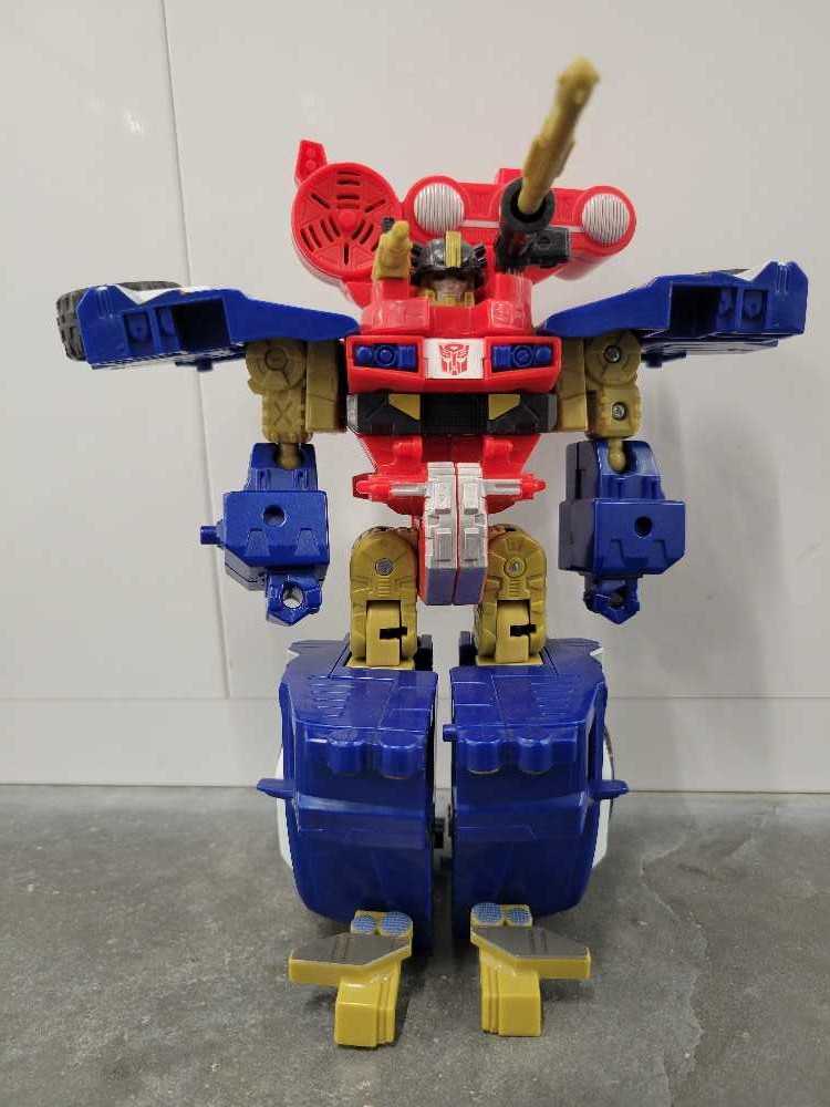 Ironhide - Hasbro (Energon) action figure collectible - Main Image 2