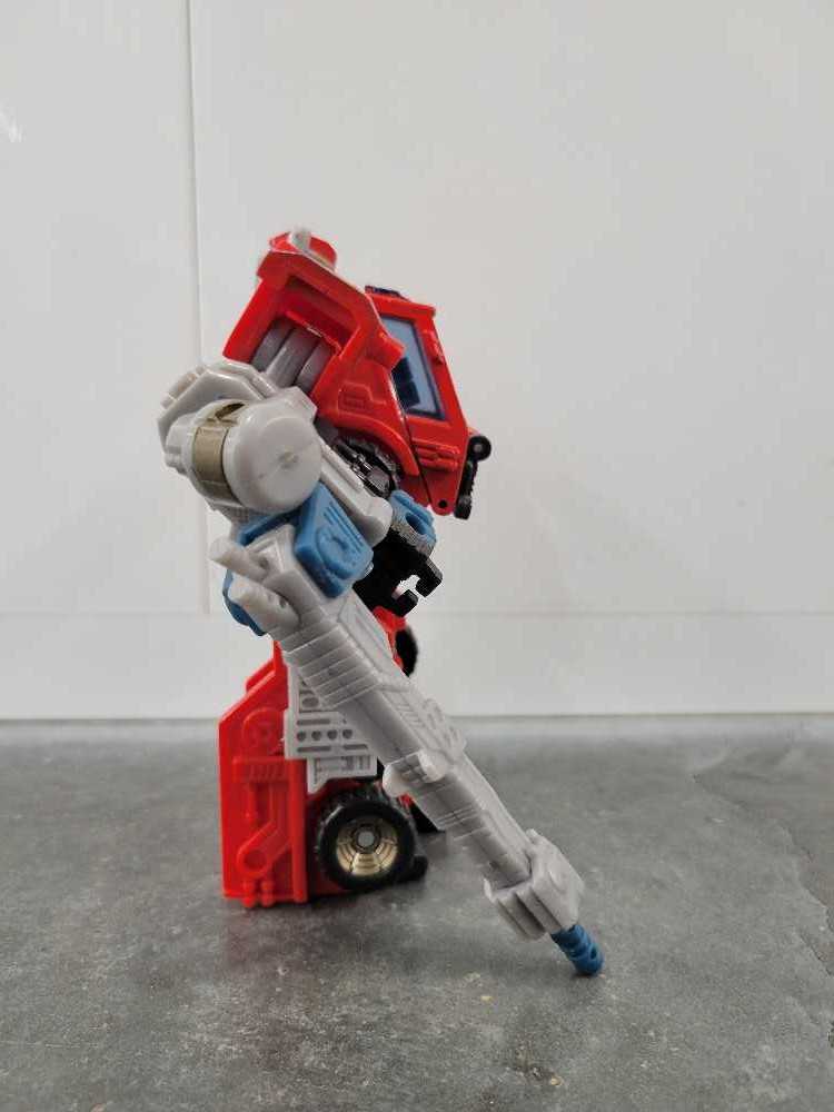 Inferno Robot Mode - Hasbro (Energon) action figure collectible - Main Image 3