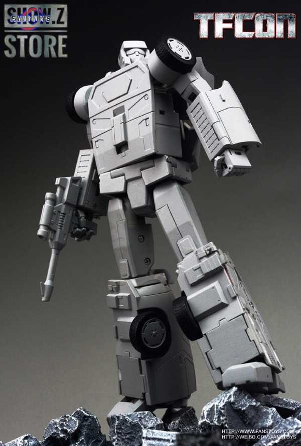 Dead End FT-31E (Bandit) - Fans Toys (Transformers G1) action figure collectible - Main Image 2