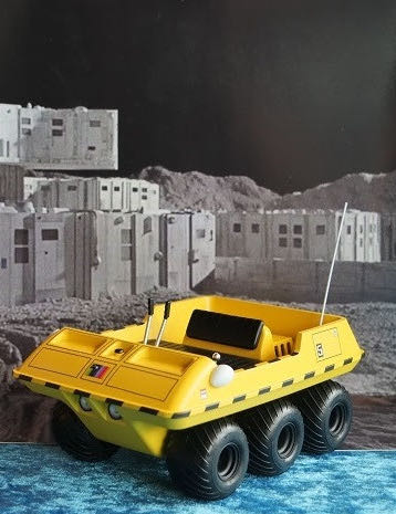 Space: 1999 Deluxe Action Figure - Alan Carter In Spacesuit - Sixteen12 Collectables, LTD. action figure collectible - Main Image 2