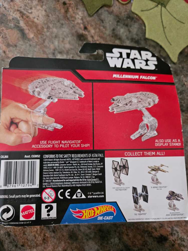 Millennium Falcon (Force Awakens) - Mattel (Star Wars) action figure collectible [Barcode 887961127942] - Main Image 2