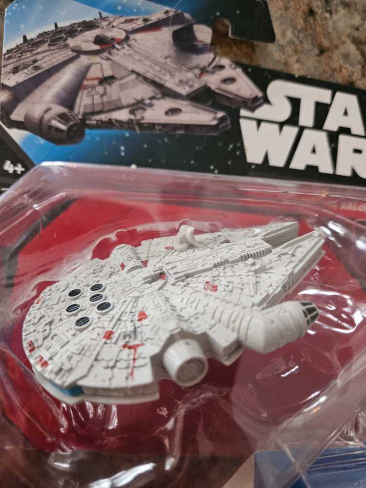 Millennium Falcon (Force Awakens) - Mattel (Star Wars) action figure collectible [Barcode 887961127942] - Main Image 3