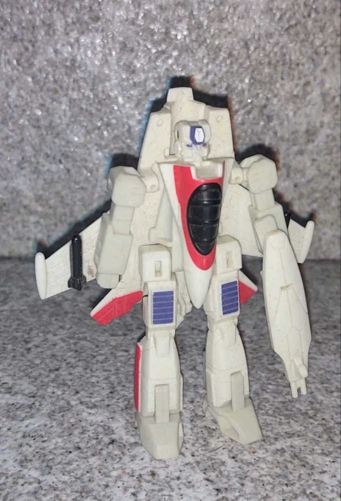 Jetfire Legends - Hasbro (Classics) action figure collectible - Main Image 2