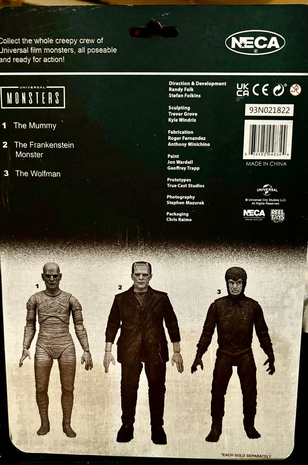 UNIVERSAL MONSTERS - GLOW-IN-THE-DARK RETRO FRANKENSTEIN 7” SCALE ACTION FIGURE - Neca (Universal Monsters) action figure collectible [Barcode 634482048344] - Main Image 4