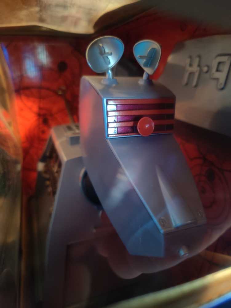 Remote Control K9 - Character Options (Doctor Who) action figure collectible [Barcode 5029736021542] - Main Image 4