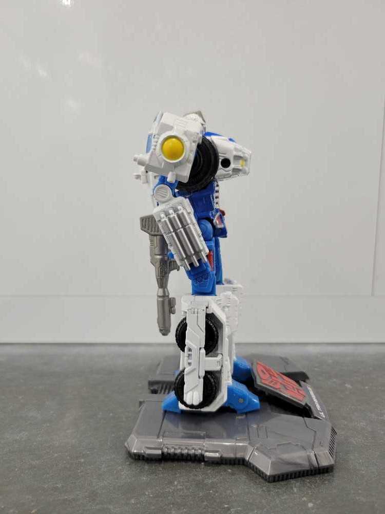 Ultra Magnus, The WWI - Hasbro (Titanium) action figure collectible - Main Image 3