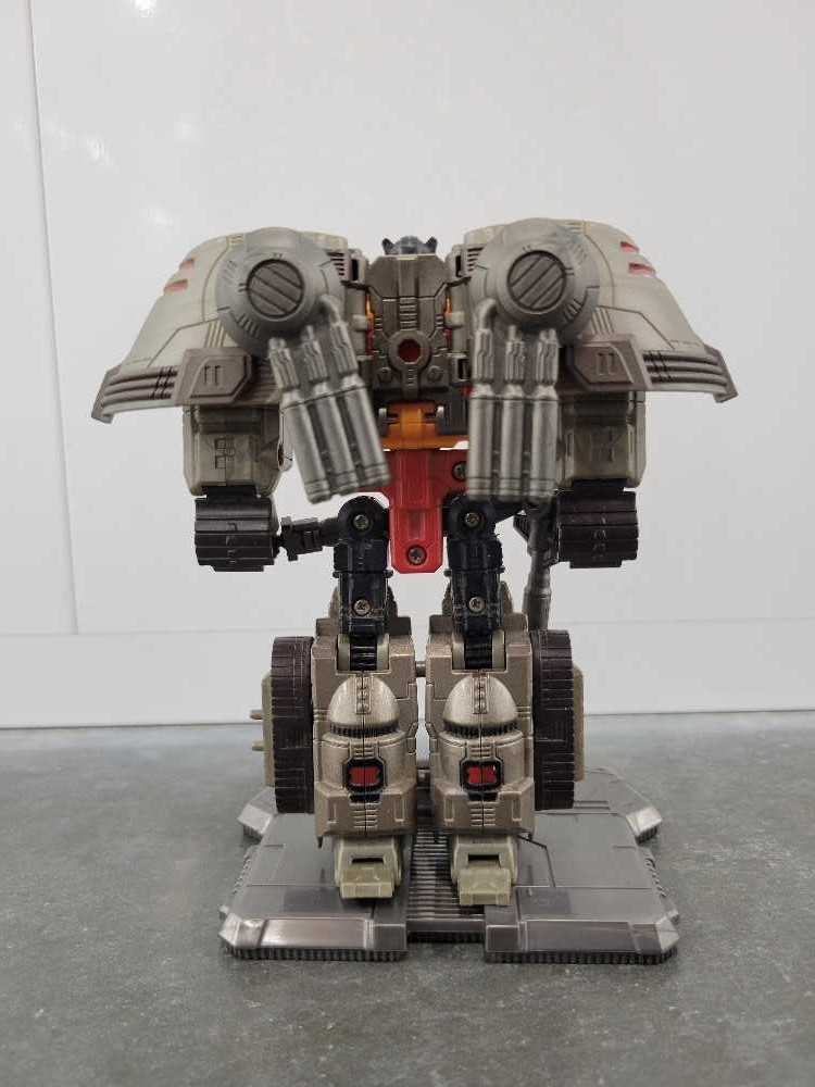 Grimlock, WWI The Robot Mode Toys"R"Us - Hasbro (Titanium) action figure collectible - Main Image 4