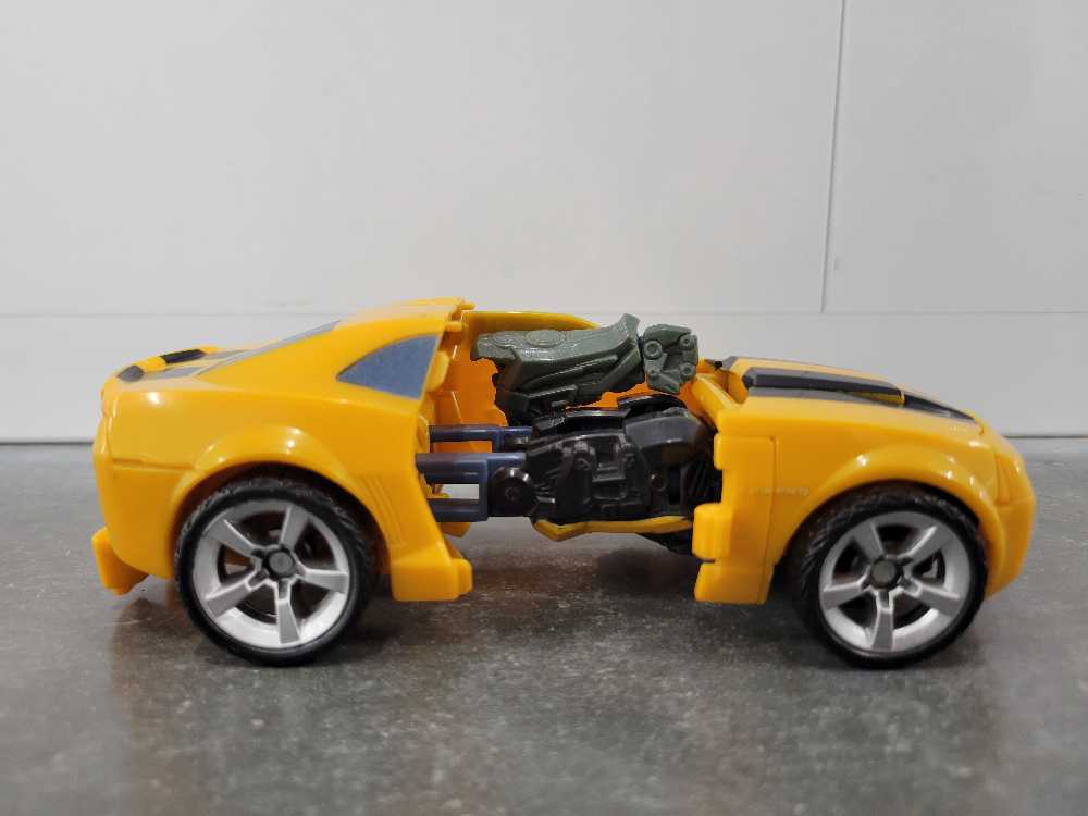 Bumblebee FAB - Hasbro (Movie) action figure collectible - Main Image 3