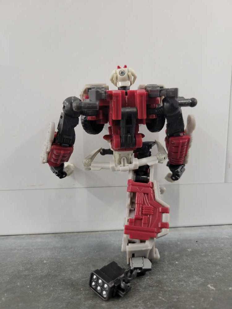 Skullgrin  - Hasbro (Generations) action figure collectible - Main Image 3