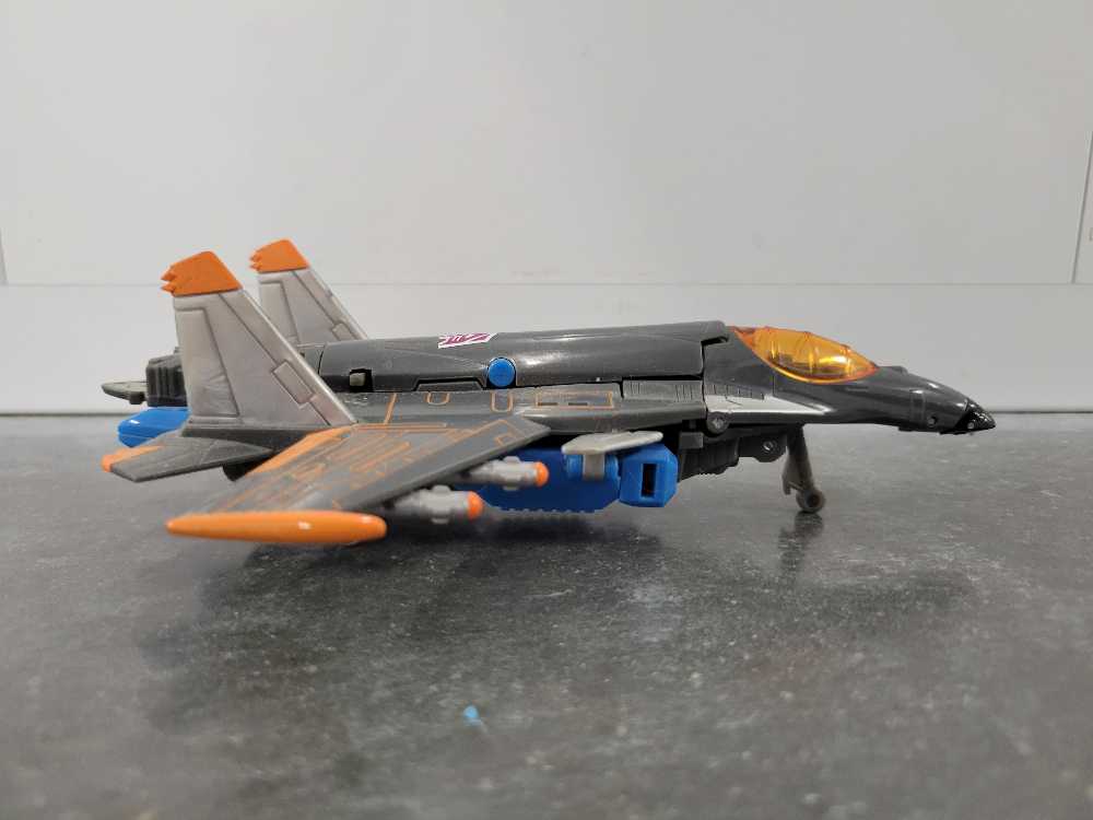 Thundercracker 2nd Jet Mode  - Hasbro (Cybertron) action figure collectible - Main Image 3
