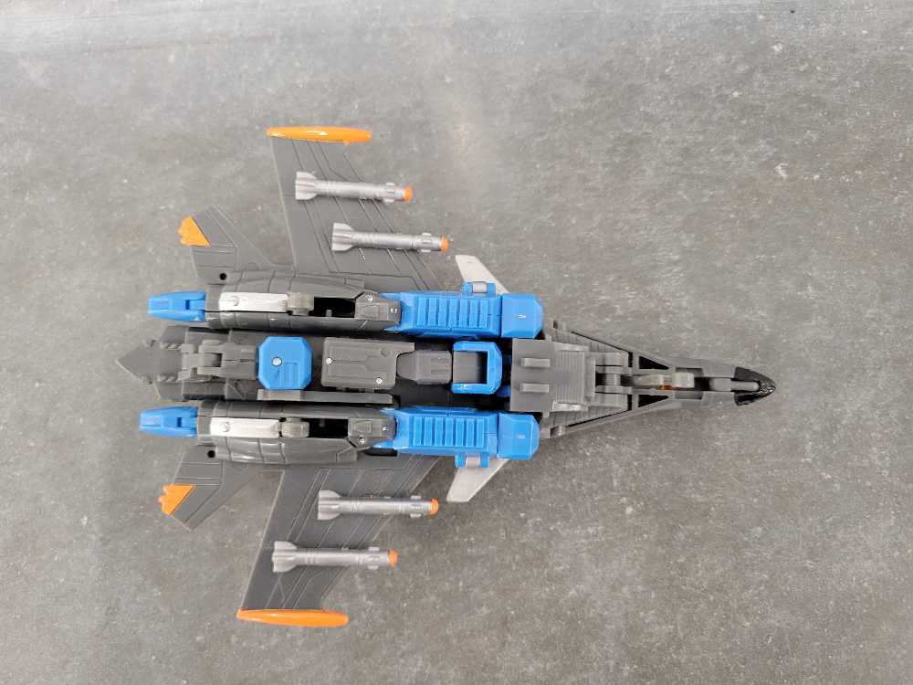 Thundercracker 2nd Jet Mode  - Hasbro (Cybertron) action figure collectible - Main Image 4