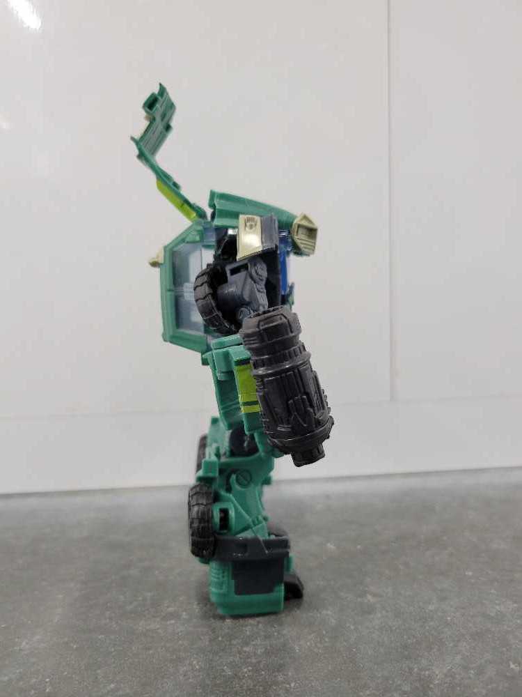 Kup, Sergeant (Robot Mode) - Hasbro (Prime) action figure collectible - Main Image 3