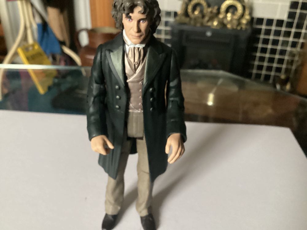 ST:DS9 - 12”: CAPTAIN BENJAMIN SISKO 1:6 Scale Collectible Figure