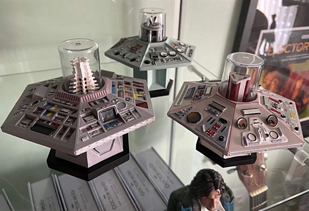 Geeknet Pokemon Charmander Poke Ball Terrarium