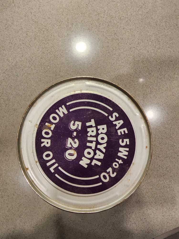 Royal Triton 5-20 Union 76 (Full Can) (21)  action figure collectible - Main Image 4