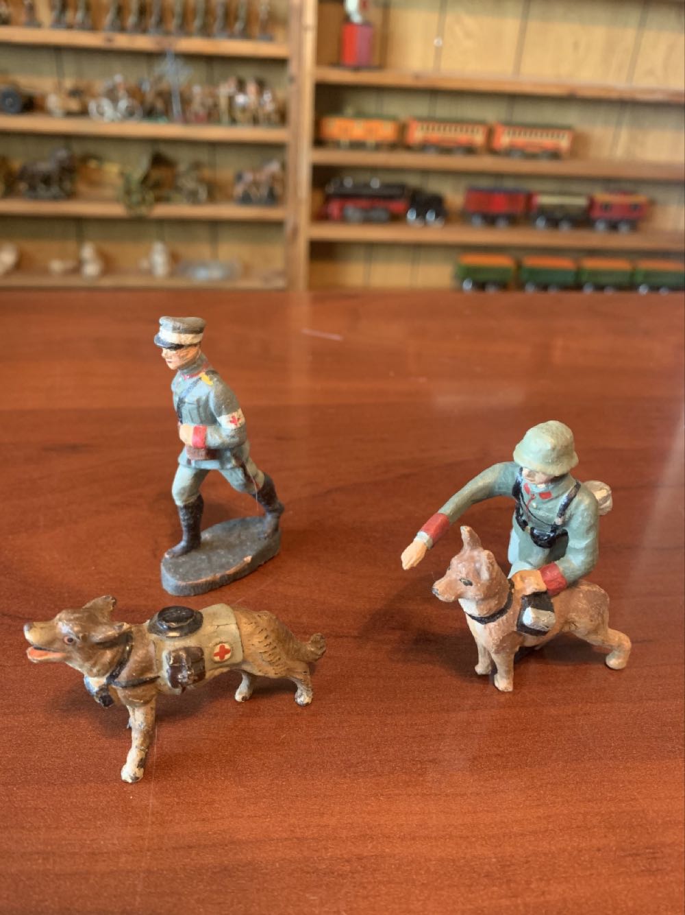 Elastolin Medic And Dogs - Elastolin action figure collectible - Main Image 2