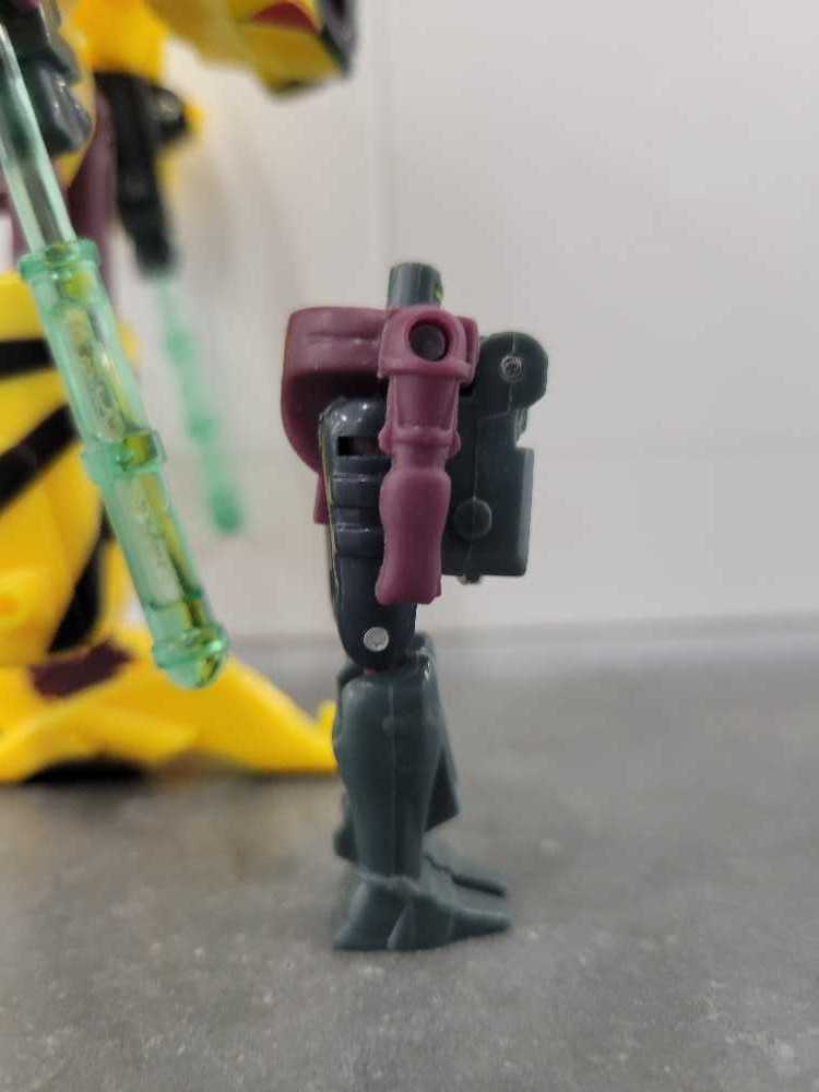 Nightcruz With Nightscream With Rapid Run Nightcreeper - Hasbro (Energon) action figure collectible - Main Image 2