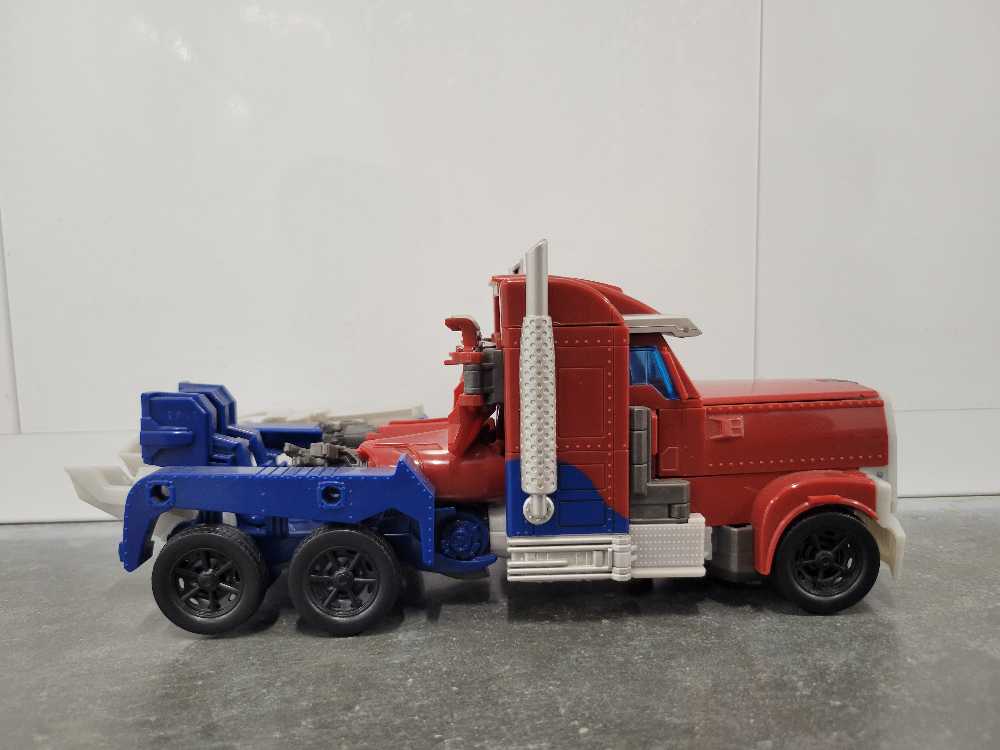 Optimus Prime Weaponizer Truck Mode - Hasbro (Prime) action figure collectible - Main Image 3