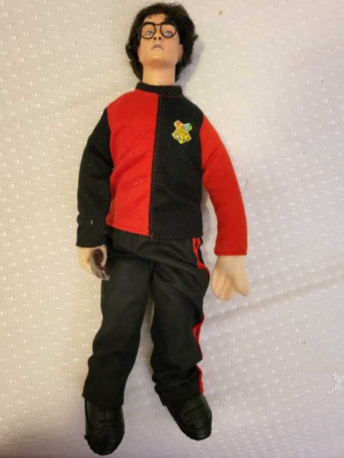 Rainbow Vision Shadow High Neon Shadow-mara Pinkett Neon Pink Fashion Doll. 2 Designer Outfits To Mix & Match With Rock Band Accessories Playset Great Gift For Kids 6-12 Years Old & Collectors