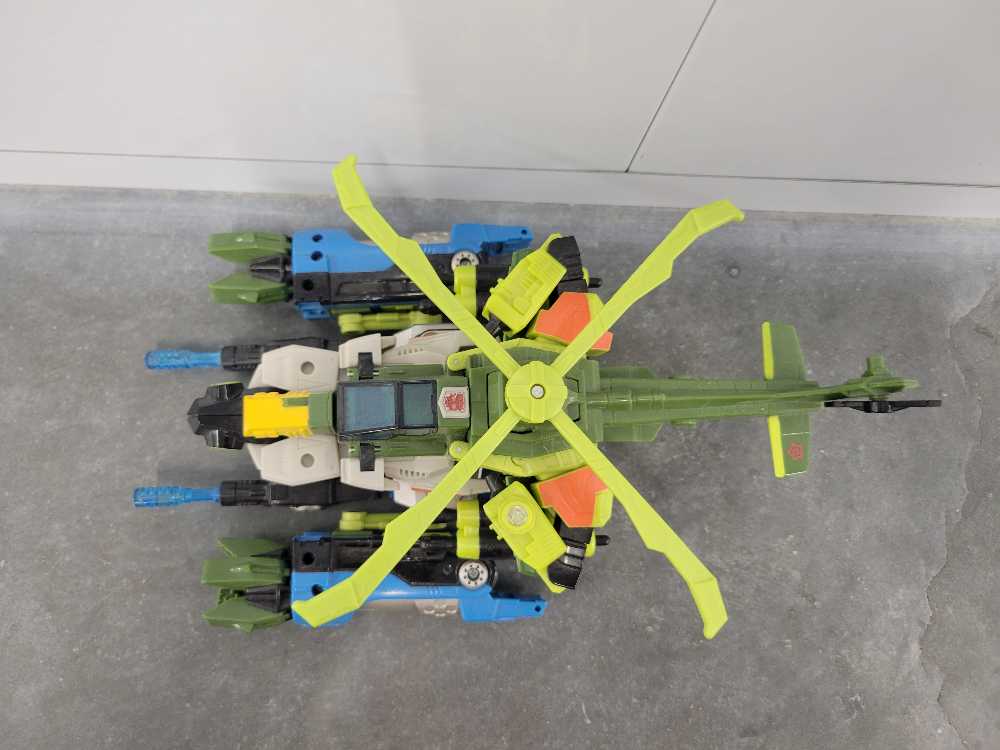 Bulkhead Helicopter Mode - Hasbro (Energon) action figure collectible - Main Image 2