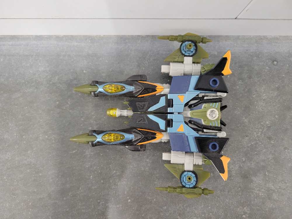 Slugslinger 2nd Jet Mode Missing Leg Skrits - Hasbro (Energon) action figure collectible - Main Image 2