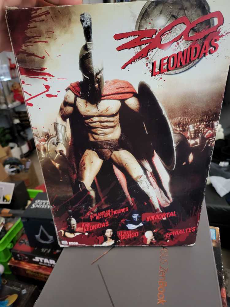 300 Movie King Leonidas 12” Reel Push Button Sound - Neca action figure collectible [Barcode 634482492178] - Main Image 2