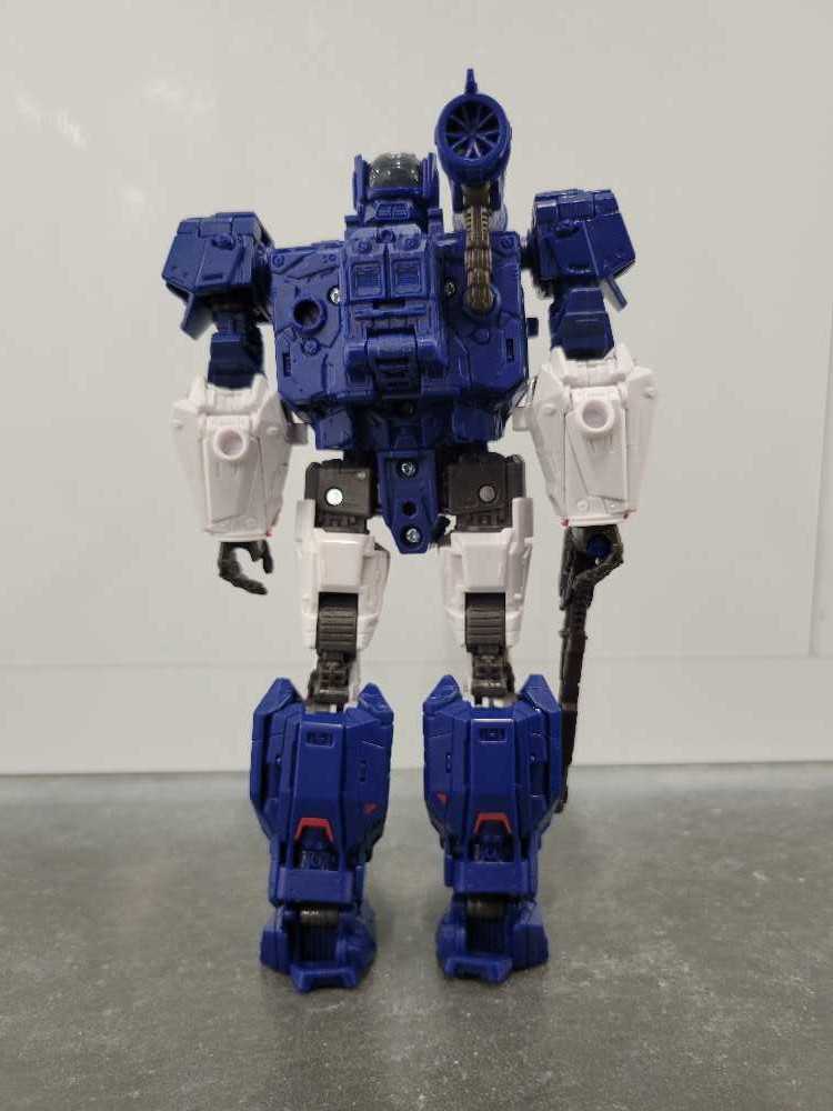 83 Soundwave Robot Mode - Hasbro (Studio Series) action figure collectible - Main Image 4