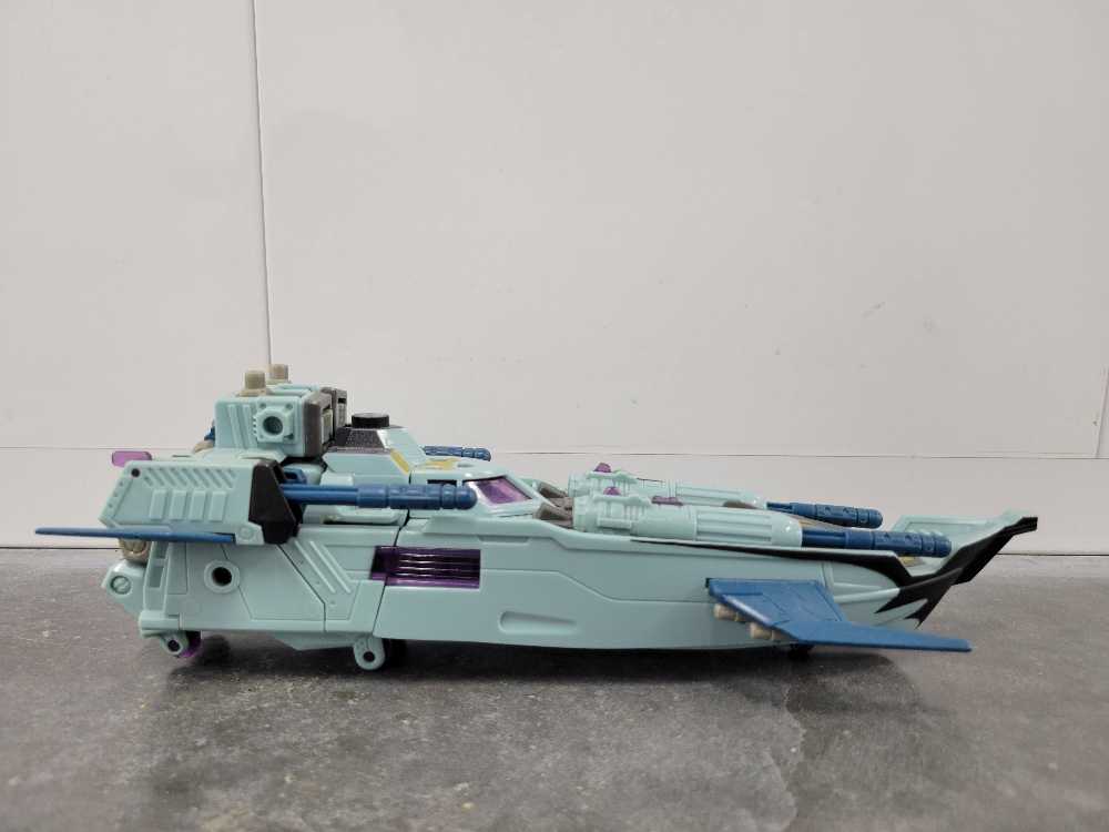 Dreadwing Vehicle Mode  - Hasbro (Energon) action figure collectible - Main Image 3